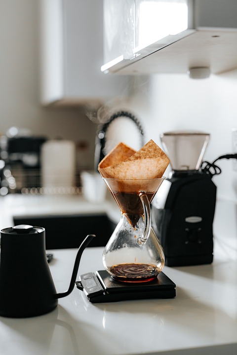 Kingrinder K6 vs Timemore C3s: Best Grinder for Filter Coffee